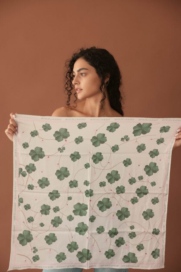 შარფი, "Fortune flower" - "Ketevanne's • ქეთევანეს"