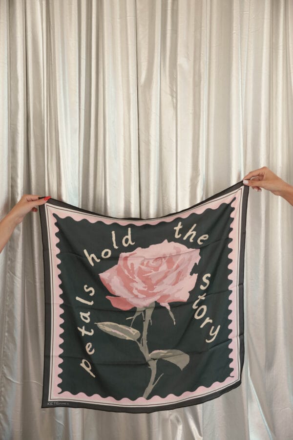 შარფი, "Petals hold the story" - "Ketevanne's • ქეთევანეს"