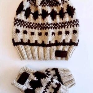 ქუდისა და ხელთათმანის ნაკრები - "DEBI STUDIO • დები სტუდიო"