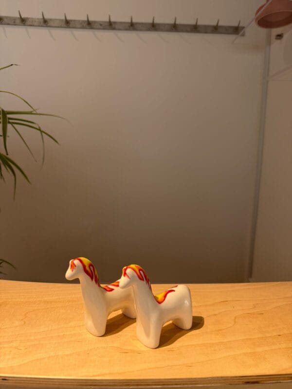 დეკორატიული ცხენი - "Nano Ceramic Studio • ნანო კერამიკ სტუდიო"