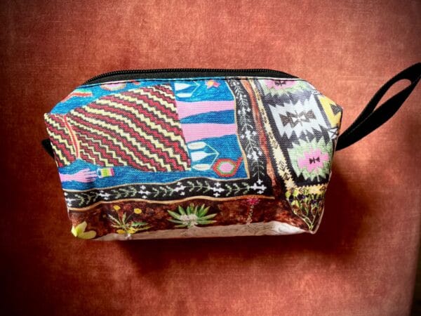 კოსმეტიკის ჩანთა - “მზე და მთვარე • Mze da Mtvare”