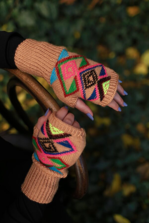 ხელთათმანი, ღია ვარდისფერი - "მზევინარი • Mzevinari"