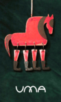 დასაკიდი ცხენი - "უმა • UMA"