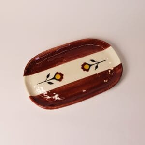 ოვალური თეფში დავით კაკაბაძის ნახატის მიხედვით - "ბაბალე • Babale"