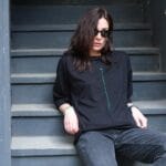 შავი მაისური მუქი მწვანე პრინტით - "MYKA • მაიკა"