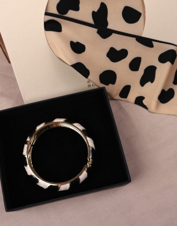 სასაჩუქრე ნაკრები ქალისთვის