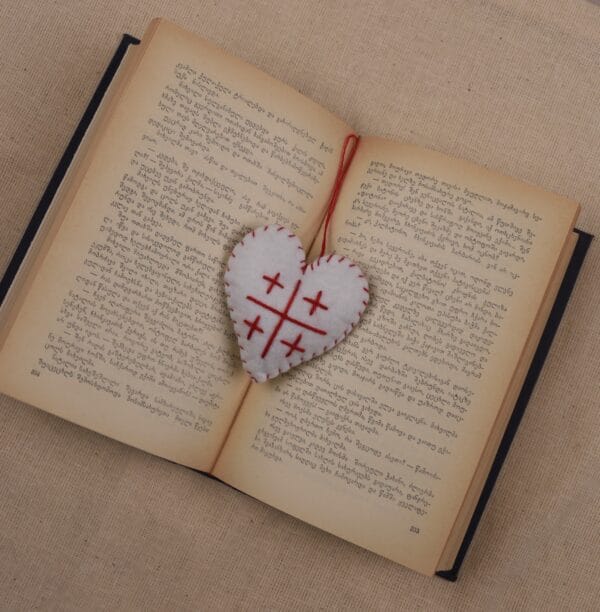 მანქანის საკიდი, საქართველოს დროშა - "Maqmani Wood • მაქმანი ვუდი"