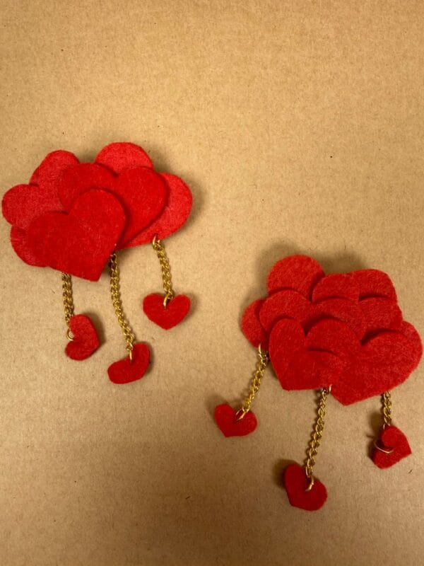 გულსაბნევი, წითელი გულები - "Maqmani Wood • მაქმანი ვუდი"