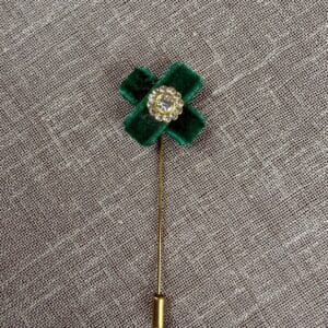 ხავერდის გულსაბნევი თვლით - "Maqmani Wood • მაქმანი ვუდი"