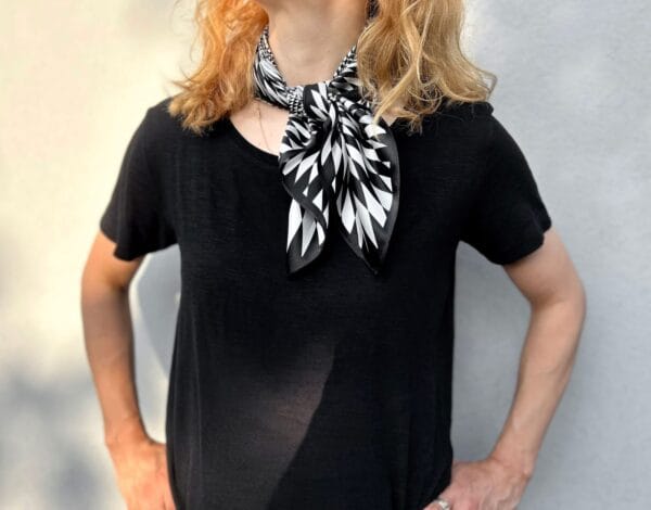 შარფი, შავ-თეთრი (პატარა) - "Saini • საინი"