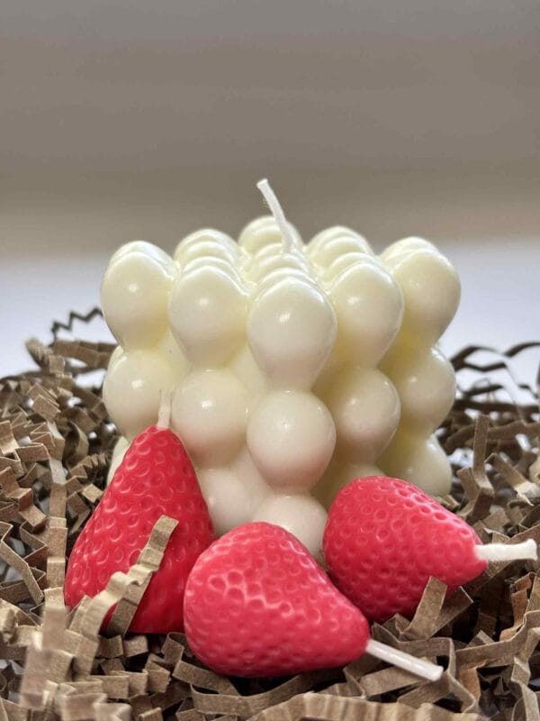 კუბის ფორმის სურნელოვანი სანთელი, პატარა ზომა - "Cozy • ქოზი"