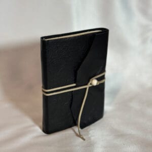 წიგნაკი ტყავის ყდითა და პიქტოგრამებით - "Tsignako • წიგნაკო"