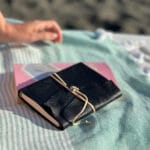 წიგნაკი ტყავის ყდითა და პიქტოგრამებით - "Tsignako • წიგნაკო"