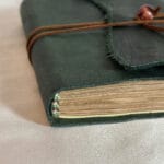 წიგნაკი გელათის მხატვრობის თემატიკითა და ტყავის ყდით - "Tsignako • წიგნაკო"