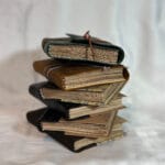 წიგნაკი ტყავის ყდით და ქართული ანბანის დიზაინით - "Tsignako • წიგნაკო"