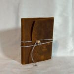 წიგნაკი ტყავის ყდით და ქართული ანბანის დიზაინით - "Tsignako • წიგნაკო"