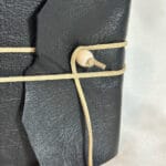 წიგნაკი ტყავის ყდითა და პიქტოგრამებით - "Tsignako • წიგნაკო"