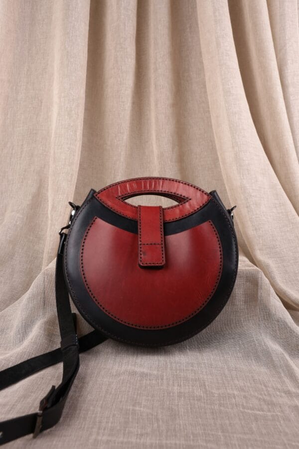 ჩანთა, "ია"- "ნემსი • Nemsi"