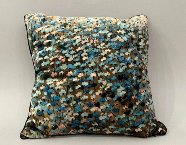 ბალიში, ყვავილები - “SILKROOM • სილქრუმი”