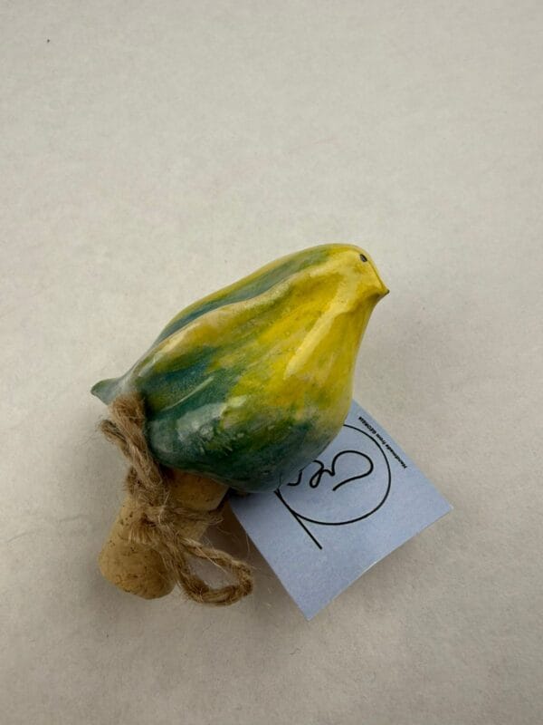 ბოთლის საცობი, ჩიტი - "ცა • Sky"