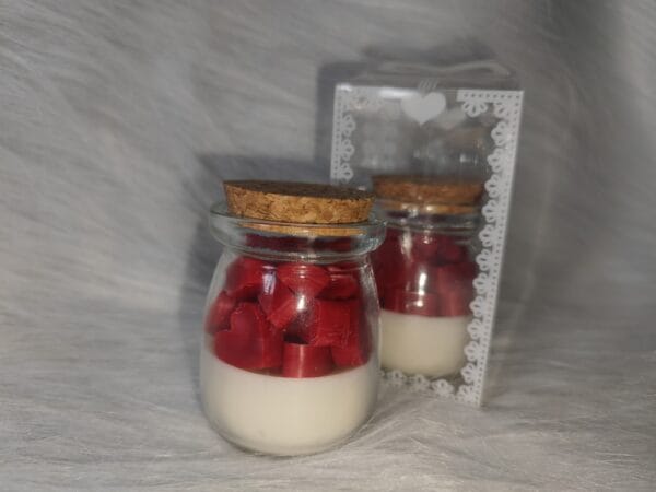 წითელი გულები ქილაში - "Soul Flame • ხელნაკეთი არომატული სანთლები"