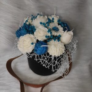 ლურჯი და თეთრი ყვავილების თაიგული - "Soul Flame • ხელნაკეთი არომატული სანთლები"