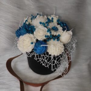 ლურჯი და თეთრი ყვავილების თაიგული - "Soul Flame • ხელნაკეთი არომატული სანთლები"