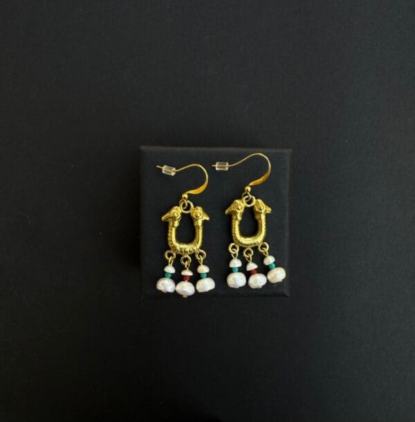 საყურე - "საჩუქარი • Sachukari"