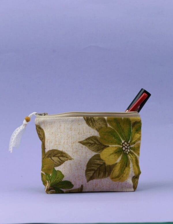 კოსმეტიკის ჩანთა - "ფეიქარი • Peikari"