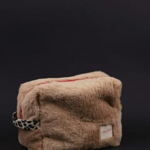 კოსმეტიკის ჩანთა ბეწვით, დიდი - "Beachy • ბიჩი"