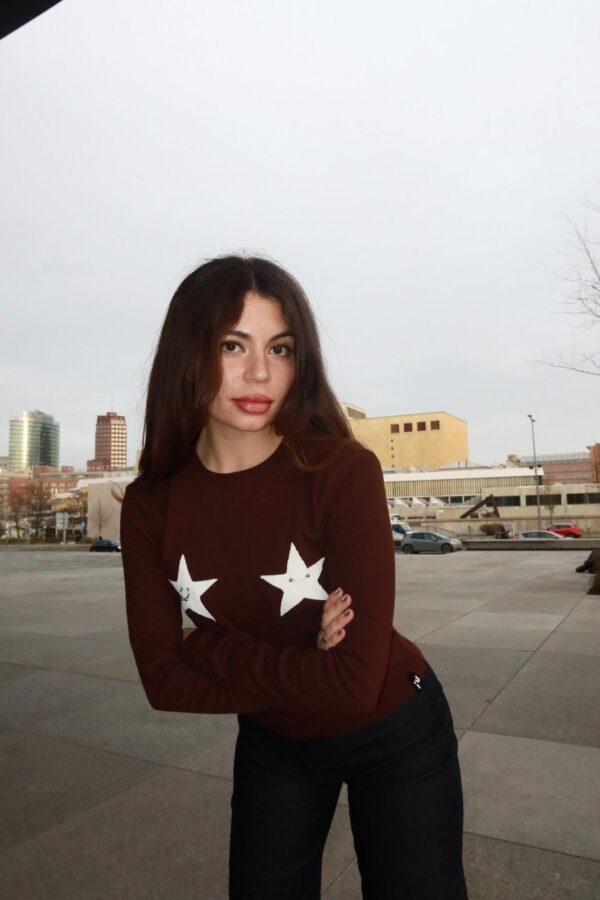 მაისური ვარსკვლავით, ყავისფერი - "კიარა • kiara