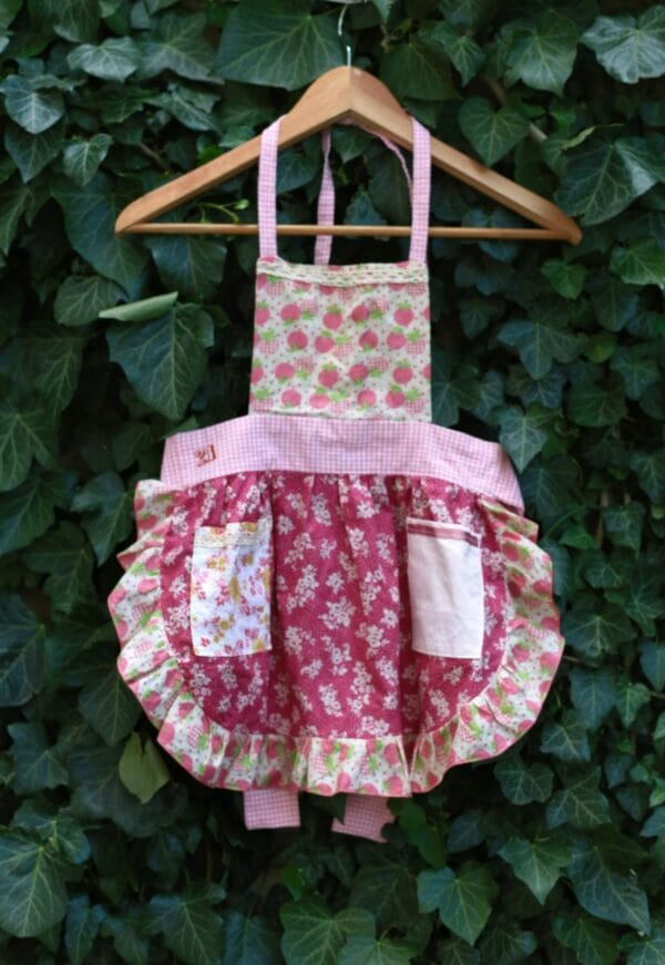 ბავშვის წინსაფარი - "ფეიქარი • Peikari"