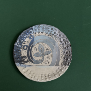 თეფში "სადაფის ხალიჩა" – “კერამიკ არტი • Ceramic Art”