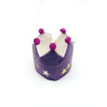 იასამნისფერი გვირგვინი ვარსკვლავებით – “TOMSIKA • ტომსიკა”